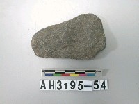 藏品(中型舌刃打製石斧)的圖片